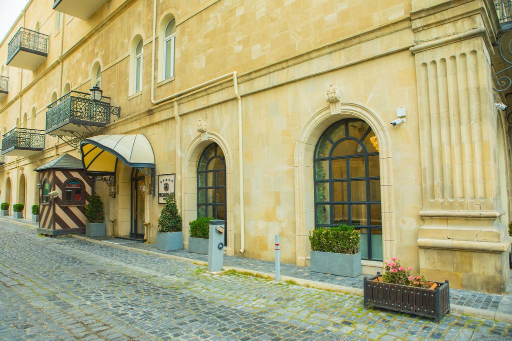 Promenade Hotel Баку Екстериор снимка Entrance to the hotel