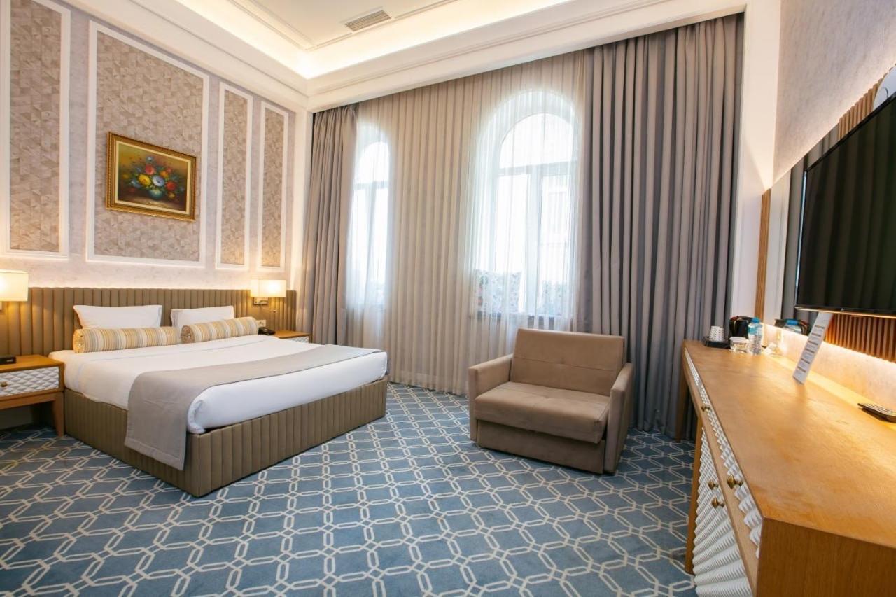 Promenade Hotel Баку Екстериор снимка